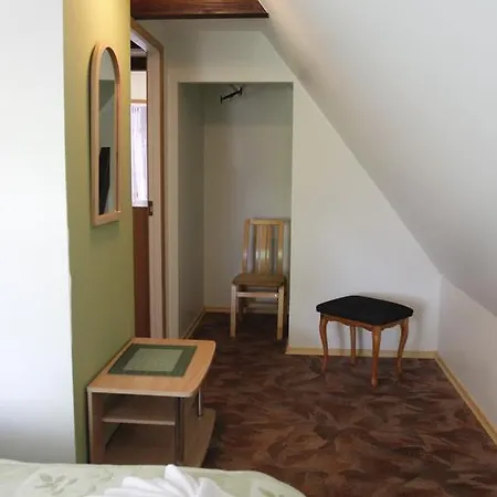 Marleen Inn